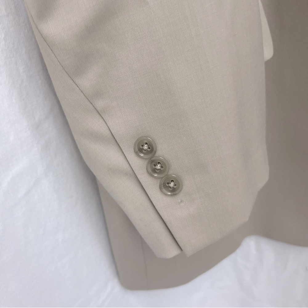 Calvin Klein 100% wool khaki sport coat. - Picture 6 of 10
